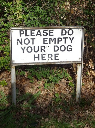 Please do not empty your dog here
