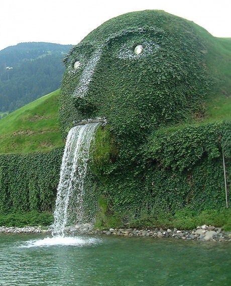 Great Green Fountain