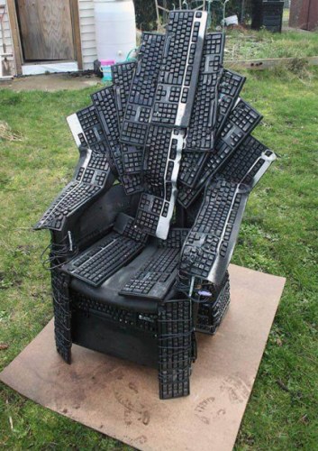 Keyboard King's Chair