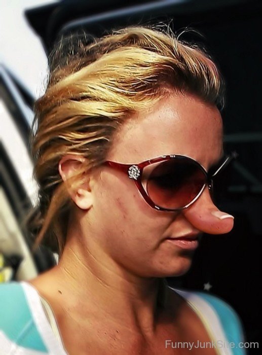 Britney Spears Funny Nose