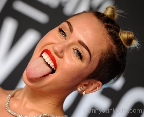 Miley Cyrus Face Fun